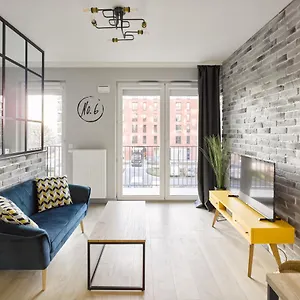 atelier-apartamenty-praga-no6.warsawhotelspoland.com/